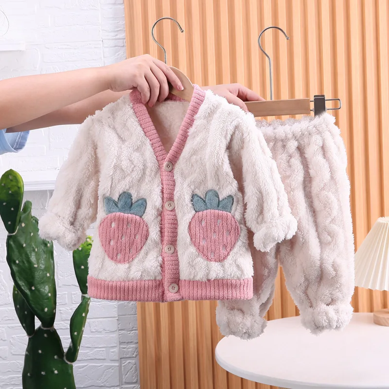 Купи 2022 Winter Kids Pajamas For Baby Girls Clothes Casual Girls Coral Velvet Warm Sleepwear 2Pcs Sets For 1-5 Years Children Pajama за 625 рублей в магазине AliExpress