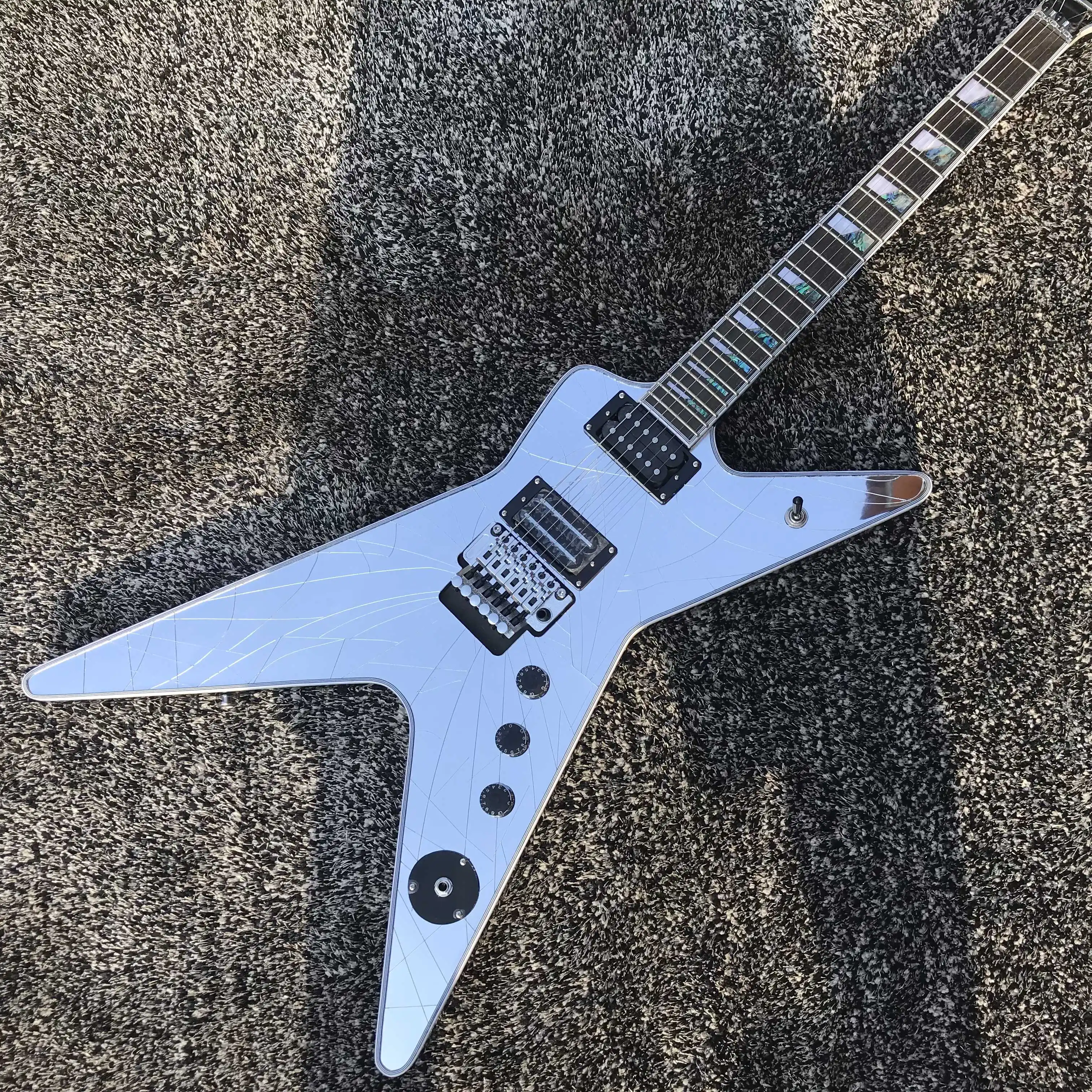 

Бесплатная доставка, серебряное зеркало, специальная форма, белое украшение, электрическая гитара, новинка 2022, популярный товар, высокое качество на заказ,