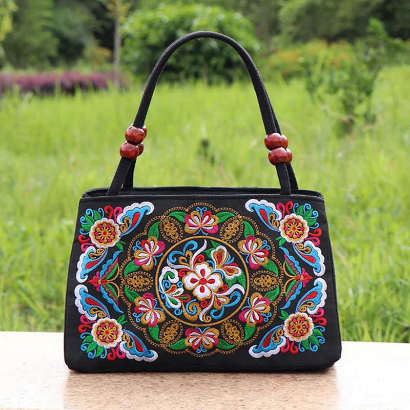 

New Fashion Embroidery Women Small Handbags National Floral Embroidered Lady Top-handle Bags Single-layer Beading Falp Carrier