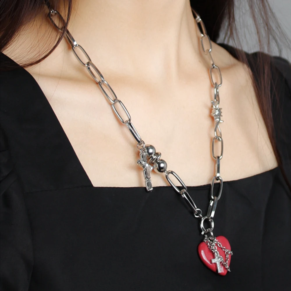 

Vintage Handmade Punk Red Peach Heart Shape Pendant Necklaces For Women Gift Hip Hop Cross Charms Thorns Chain Necklace Jewelry