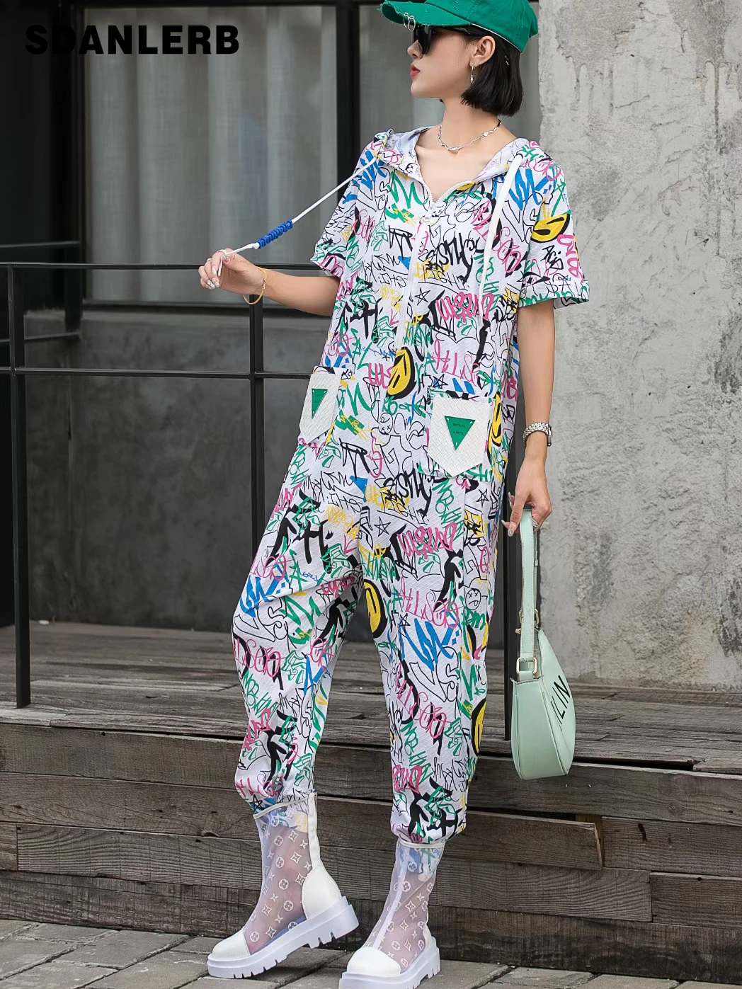 

Short Sleeve Loose Jumpsuit Women's Summer European Goods Hooded Graffiti Printing Casual Jumpsuits Wide-Leg Overalls Fashion