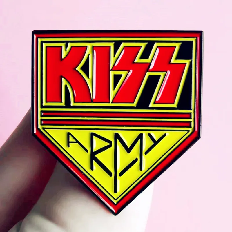KISS Army Band Rock Music Pin Brooches Enamel Brooch Badge Lapel Pins Hard Metal Alloy Jacket Decoration Ornaments Jewelry