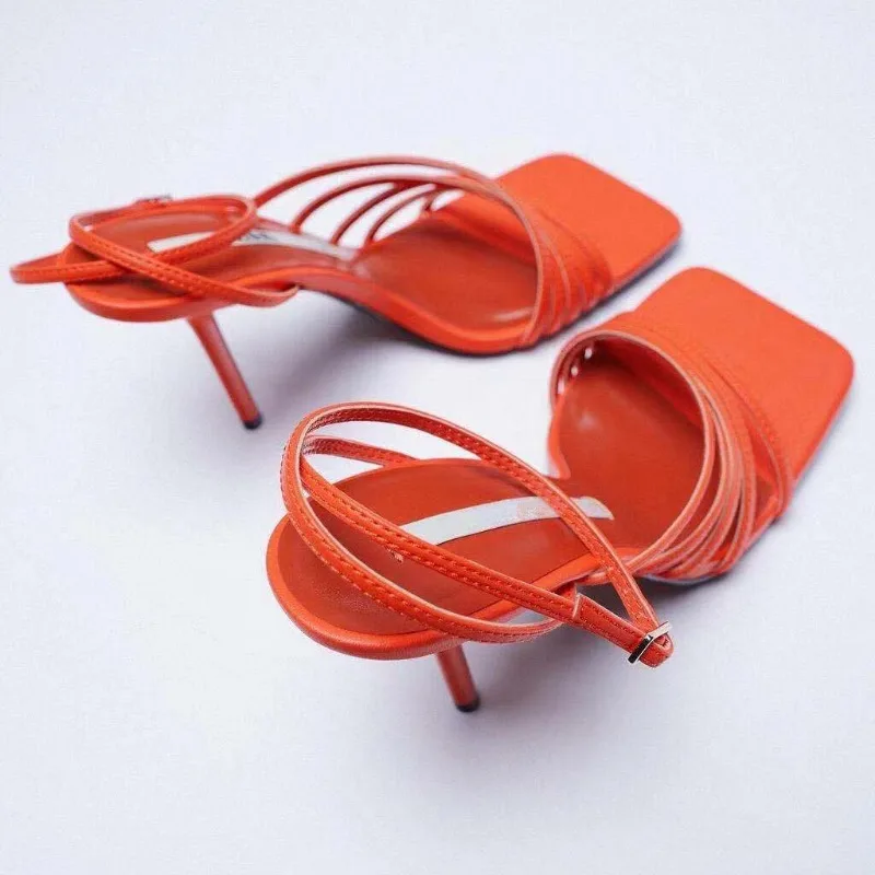 Босоножки женские на высоком каблуке дизайнерские туфли с ремешком щиколотке