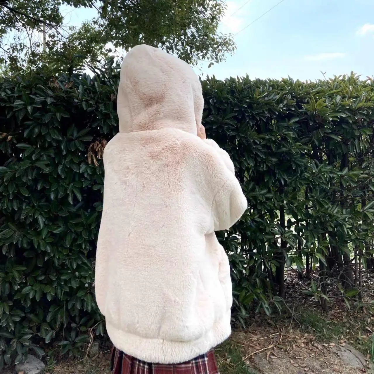 Рисунок 2 - Пушистая пушистая зимняя плюшевая куртка