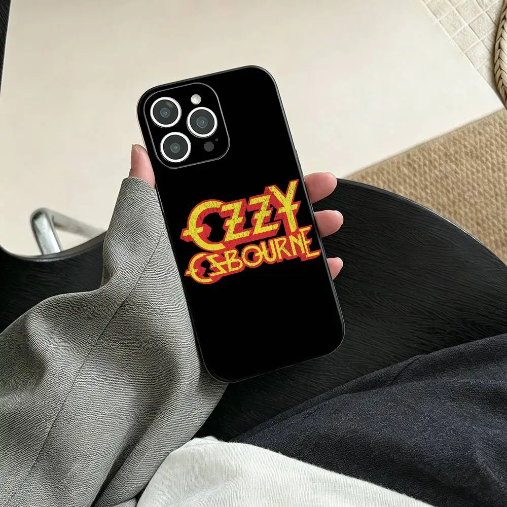 Фото Чехол для телефона Music Band O-Ozzy Osbourne COOL для iPhone 17, 16, 15, 14, 13, 12, 11 Plus, Pro Max и других моделей, мягкий черный чехол №2