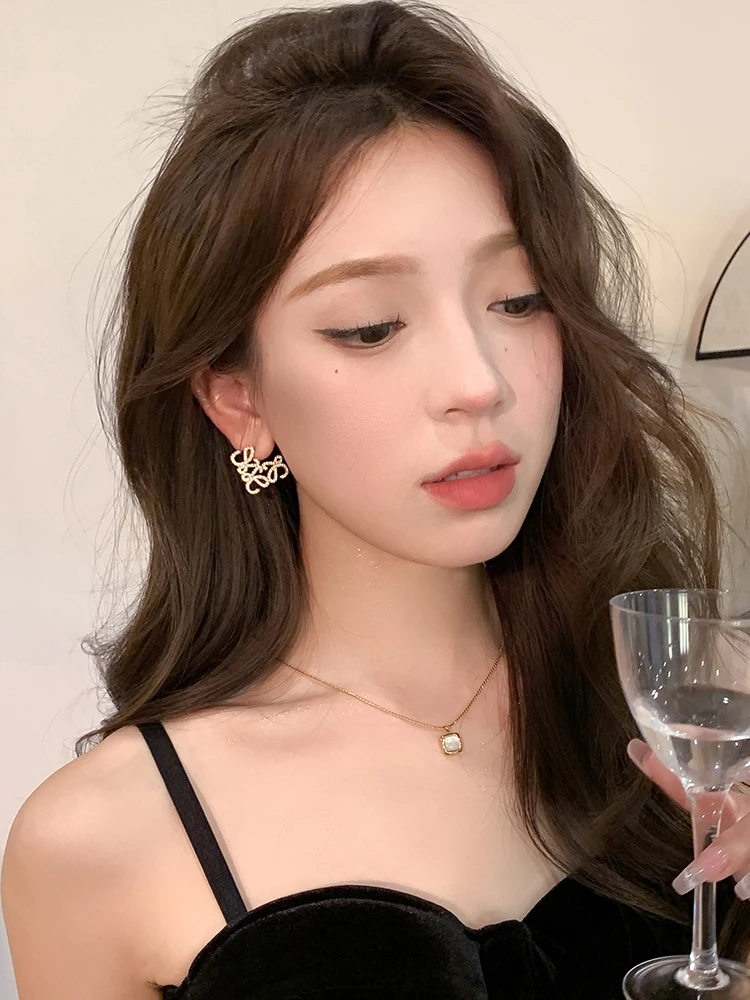 Модно ~ Luojia Moon Cake Абстрактные квадратные полые европейские и американские