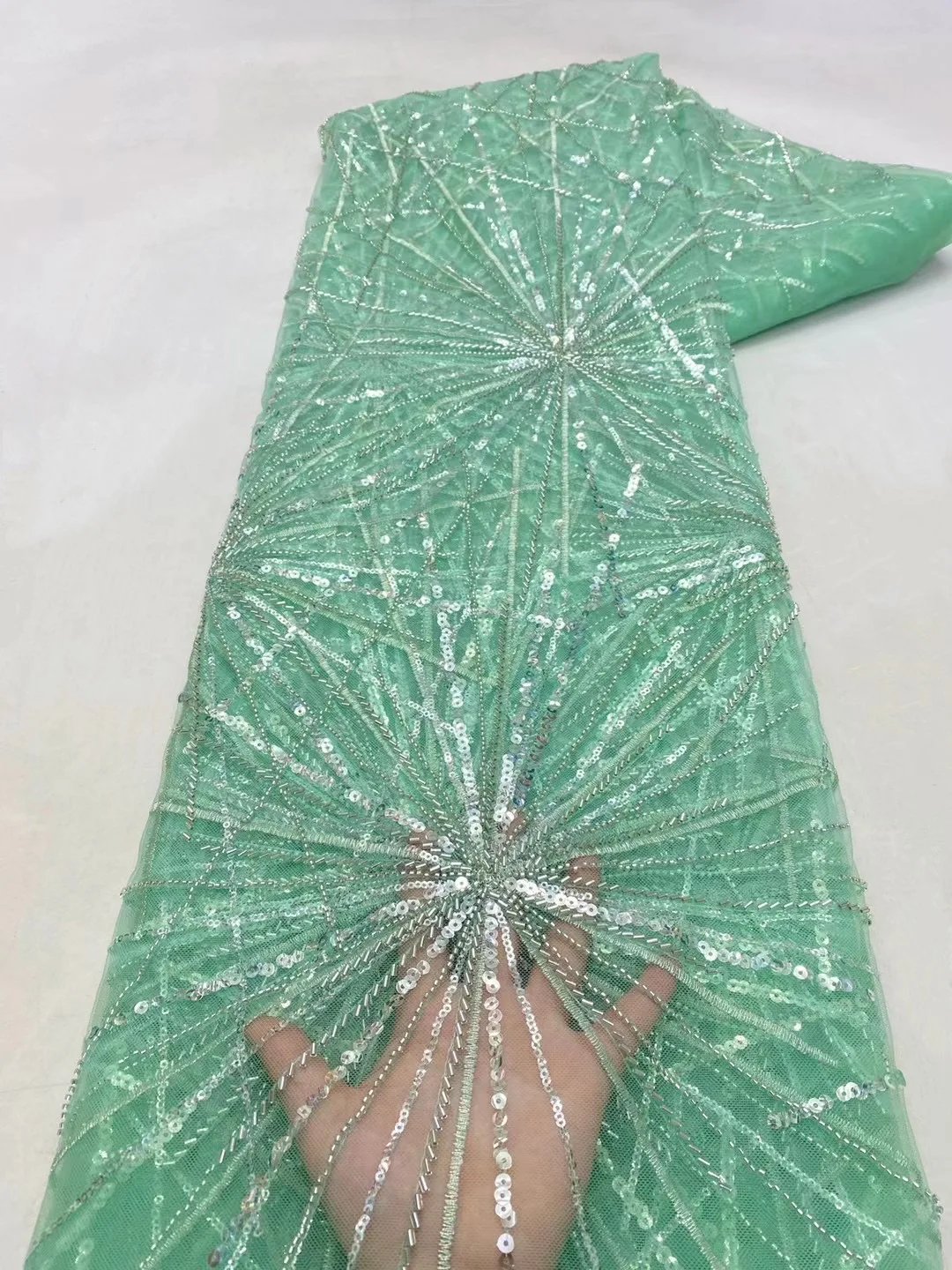 

Африканские блестки, бусины, кружевная ткань 2023, высокое качество, французская сетка, роскошные нигерийские бусины, свадебные кружевные ткани для невесты AXZ5714