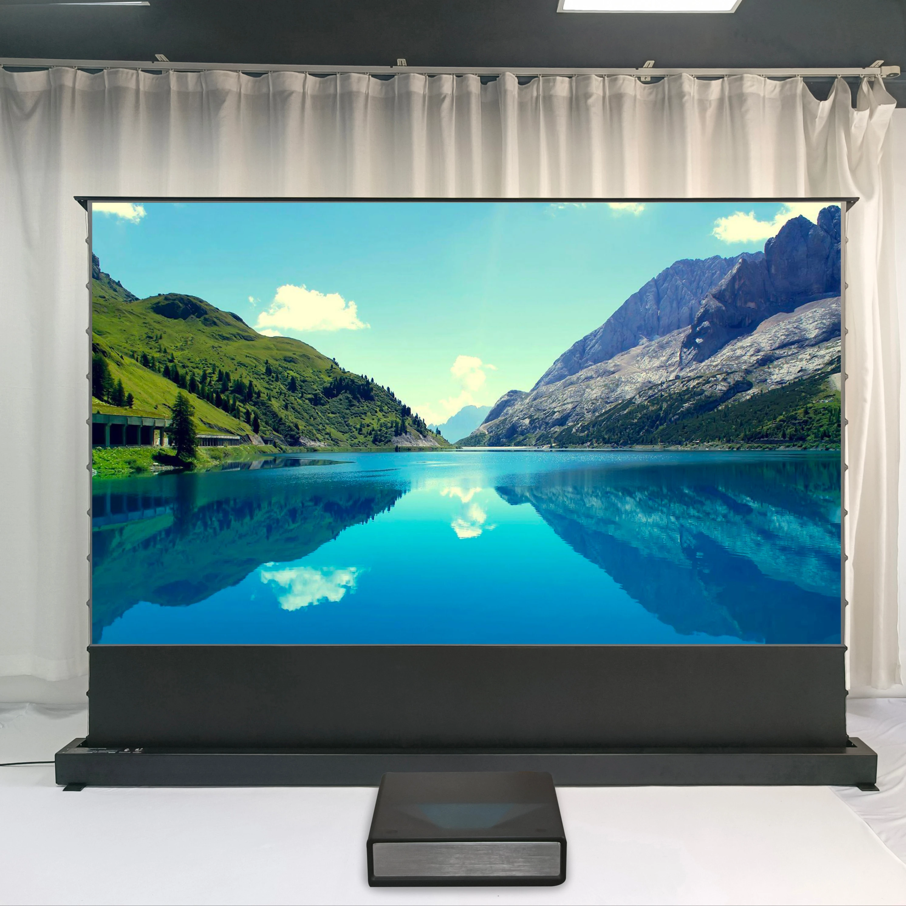 Самовосстанавливающийся Электрический проекционный экран Future 120 дюйма