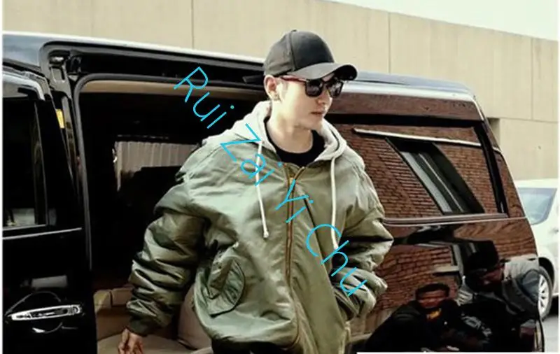 Winter New Bomber Jacket Men Military with Hood Vintage Oversize Pilot Coats Man Hip Hop Windbreaker 2023 Plus Size Thick Ma1