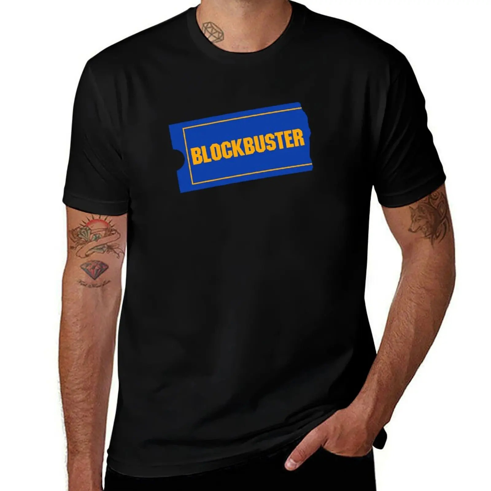 Фото Футболка с логотипом Blockbuster Video, большого размера, с круглым вырезом. №1