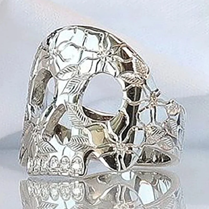 

2022 Trend Domineering Retro Punk Micro Inlaid Zircon Carved Skull Rings for Women Men's Ring Couple Rings Gothic Mens Jewellery