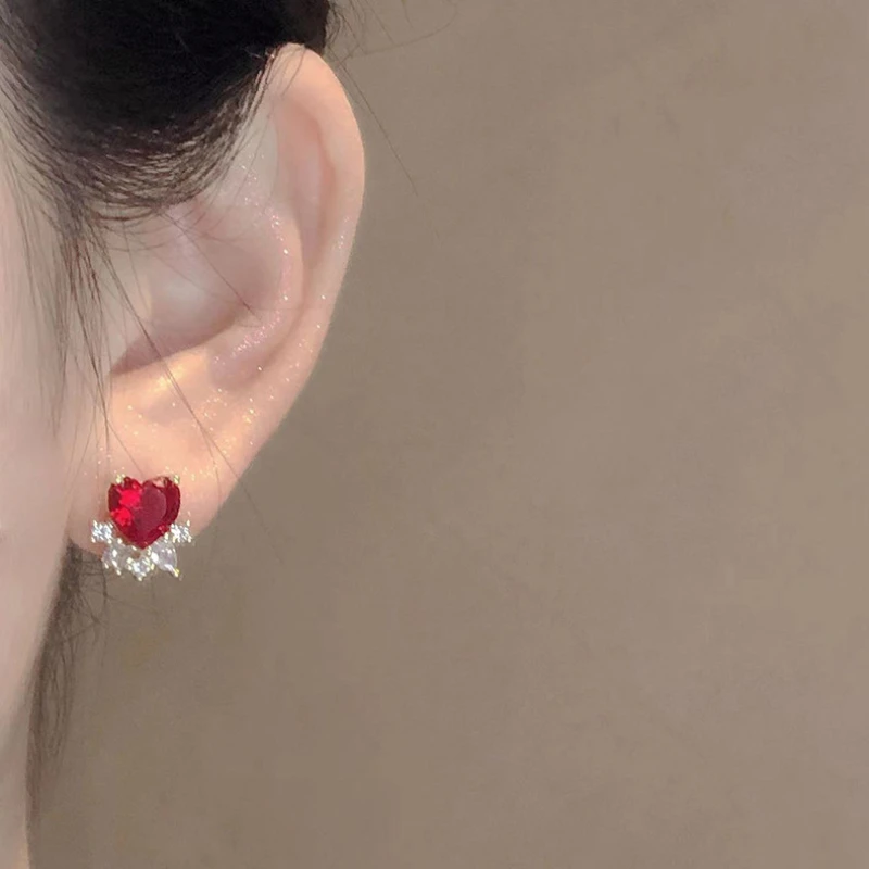 

Trendy Retro Heart Red Shiny Zircon Earrings Love Statement Wedding Geometric Heart Bohemian Vintage Party Jewelry Gift