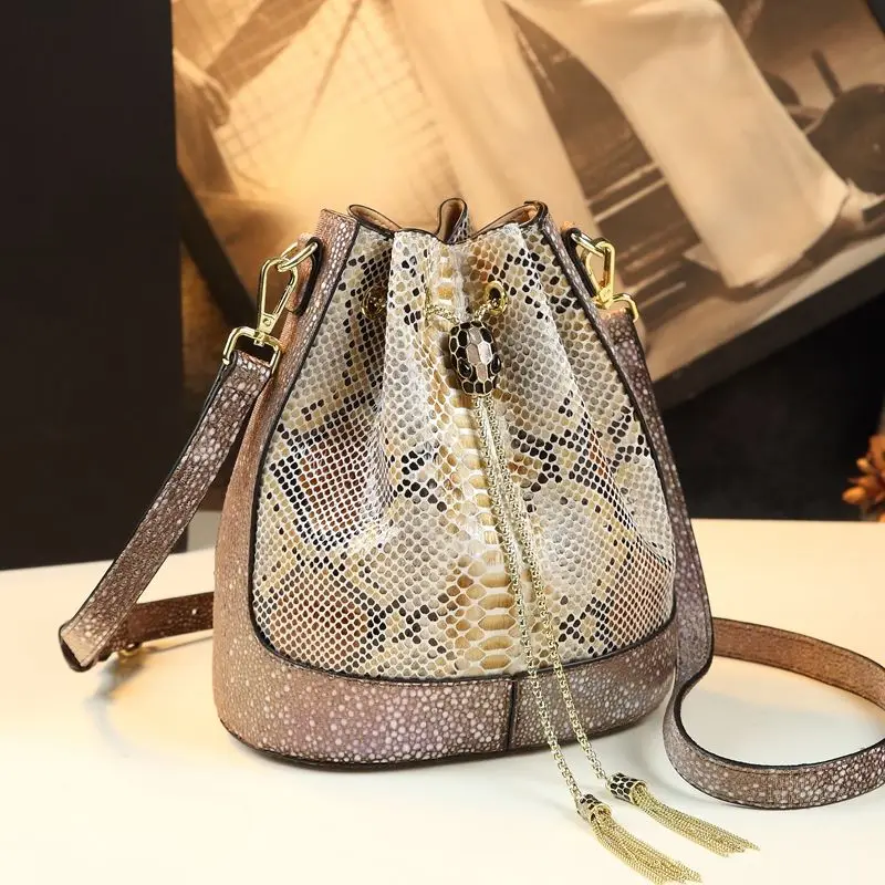 2023 New Bucket Bag Snake Genuine Leather Women Handbags Drawstring Shoulder Crossbody Bags Fashion Tassel Purses Vintage Bolsas
