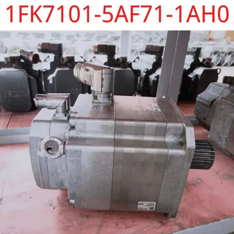 

used Siemens 1FK7101-5AF71-1AH0 SIMOTICS S synchronous servo motor 1FK7 Compact, 27 Nm 100K, 3000 rpm, 4.85 kW test ok