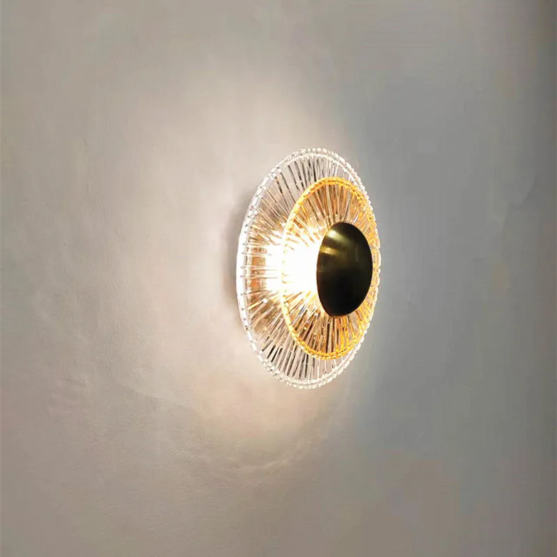 Стеклянный круглый настенный светильник IWP