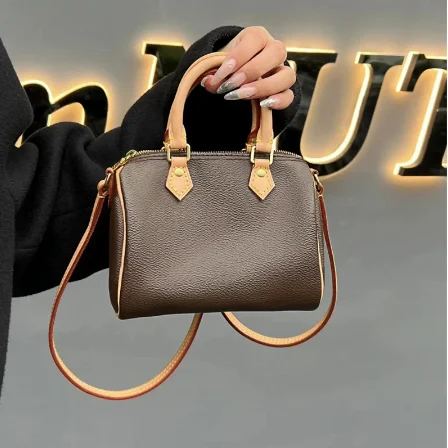 

Подушка из натуральной кожи, дамская сумочка разных размеров с надписью, Модный классический дизайн, миниатюрная сумка на плечо, вместительные женские сумки на молнии