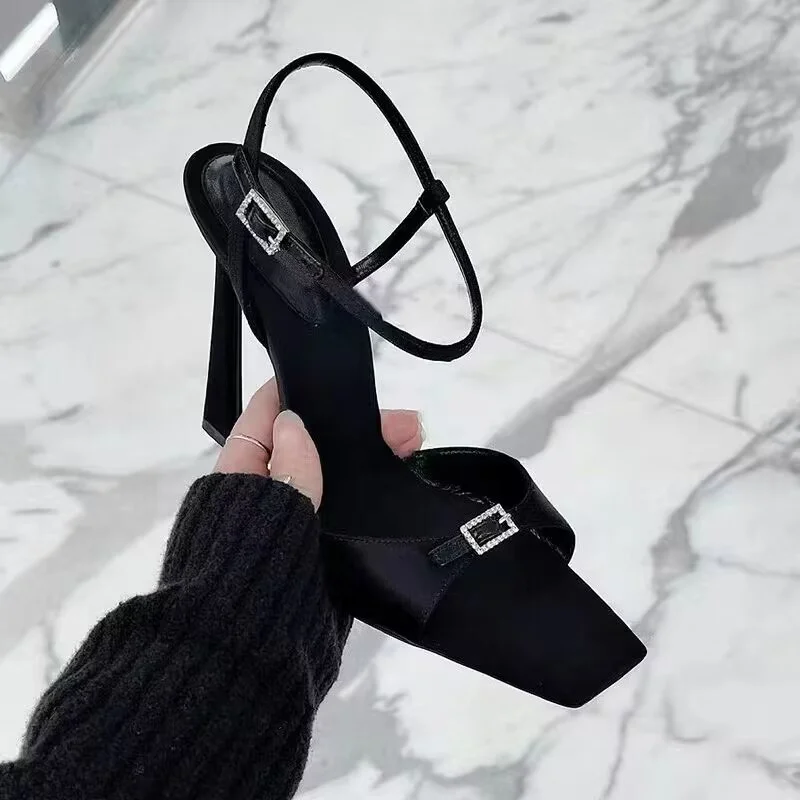 Women's Sandals 2023 Summer New Fashion Rhinestone Needle Button Black Satin Fine High Heel Open Toe Roman Shoes.