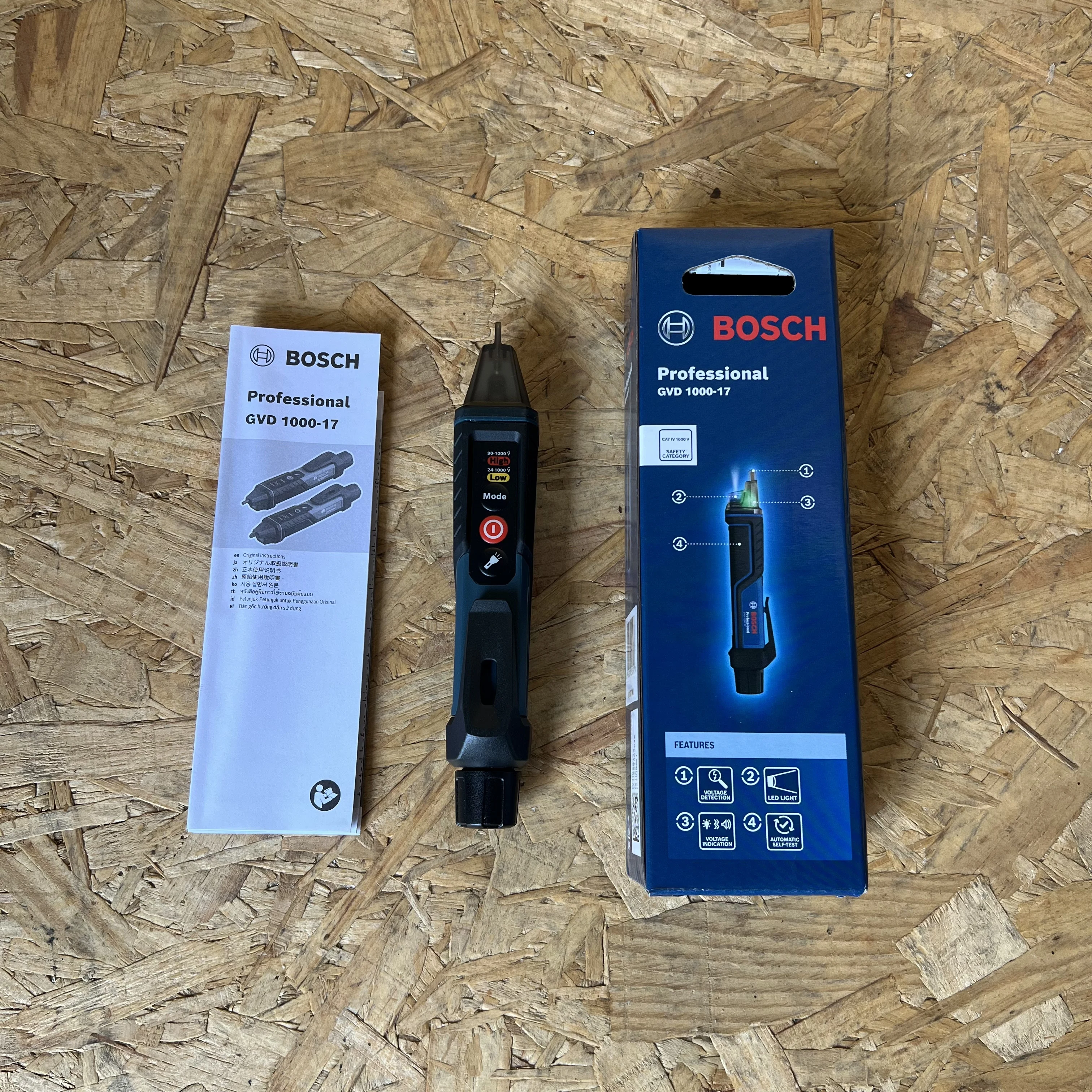 Фото Детектор напряжения Bosch GVD 1000-17 (бесконтактный) 24В-1000В, индикатор напряжения, тестер-ручка, самопроверка напряжения, интеллектуальный детектор обрывов цепи №1