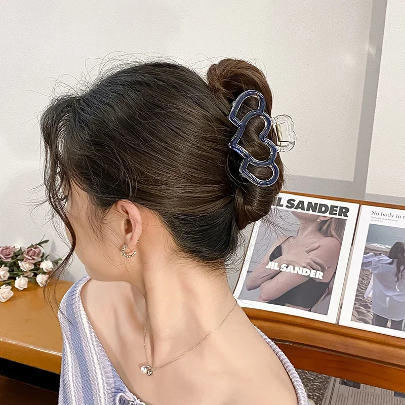 Заколка для волос в виде акулы