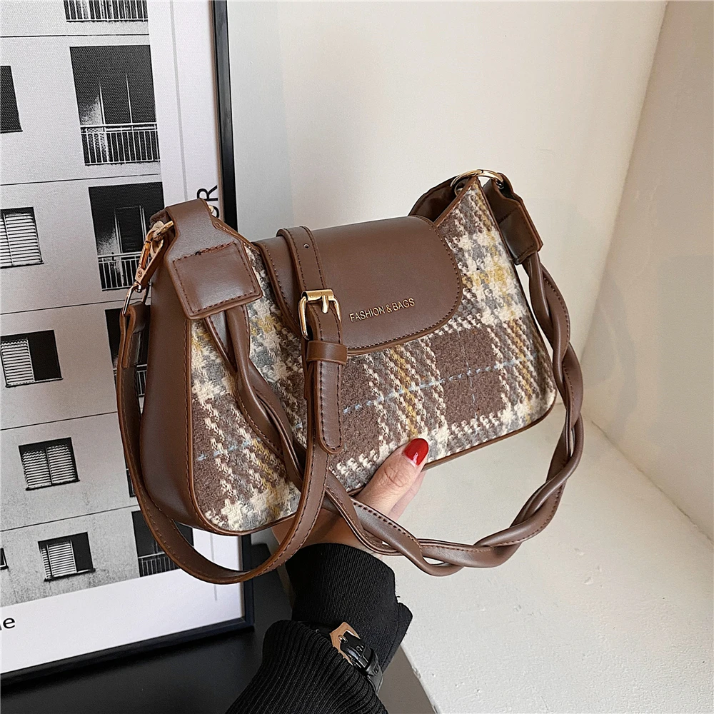 

French Style Twist Strap Plaid Small Underarm Shoulder Bags For Women 2022 Trend Design Woolen Fabric Crossbody Ladies Handbags