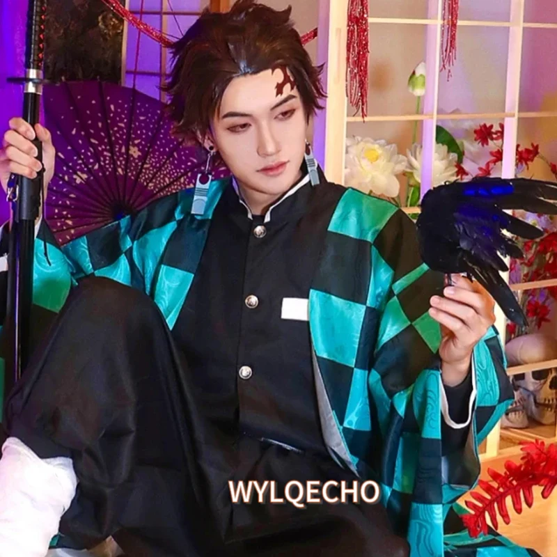 

Anime Demon Slayer Cosplay Costume Tanjirou Kamado Kimetsu No Yaiba Men Kimono Uniform Disfraz Halloween Party Demonias Clothes