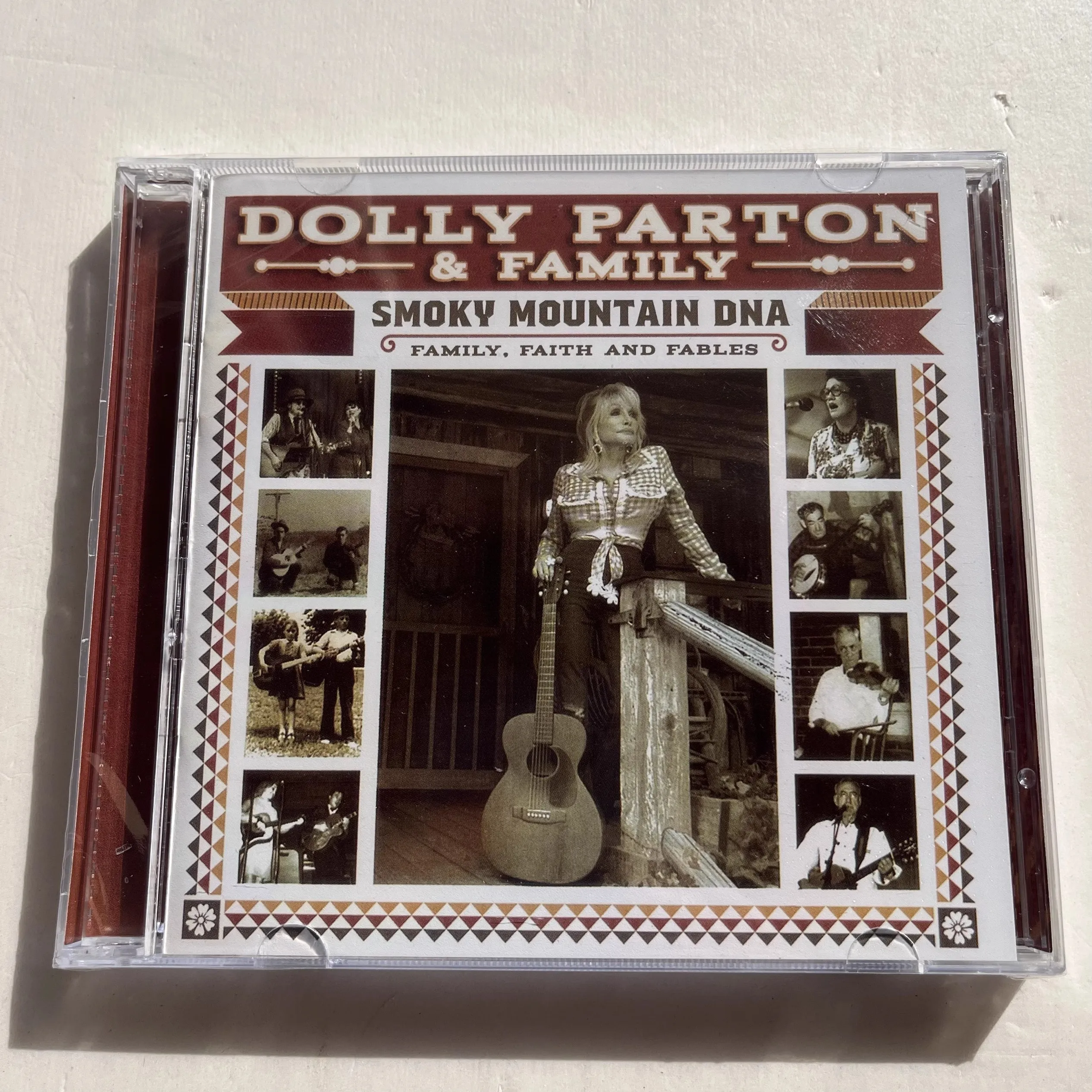 Фото Музыкальный компакт-диск Country Dolly Parton, дымчатая гора, ДНК, семейный альбом «Вера и байки», 2 шт., музыкальная запись, косплей, Walkman Soundtracks Box №1