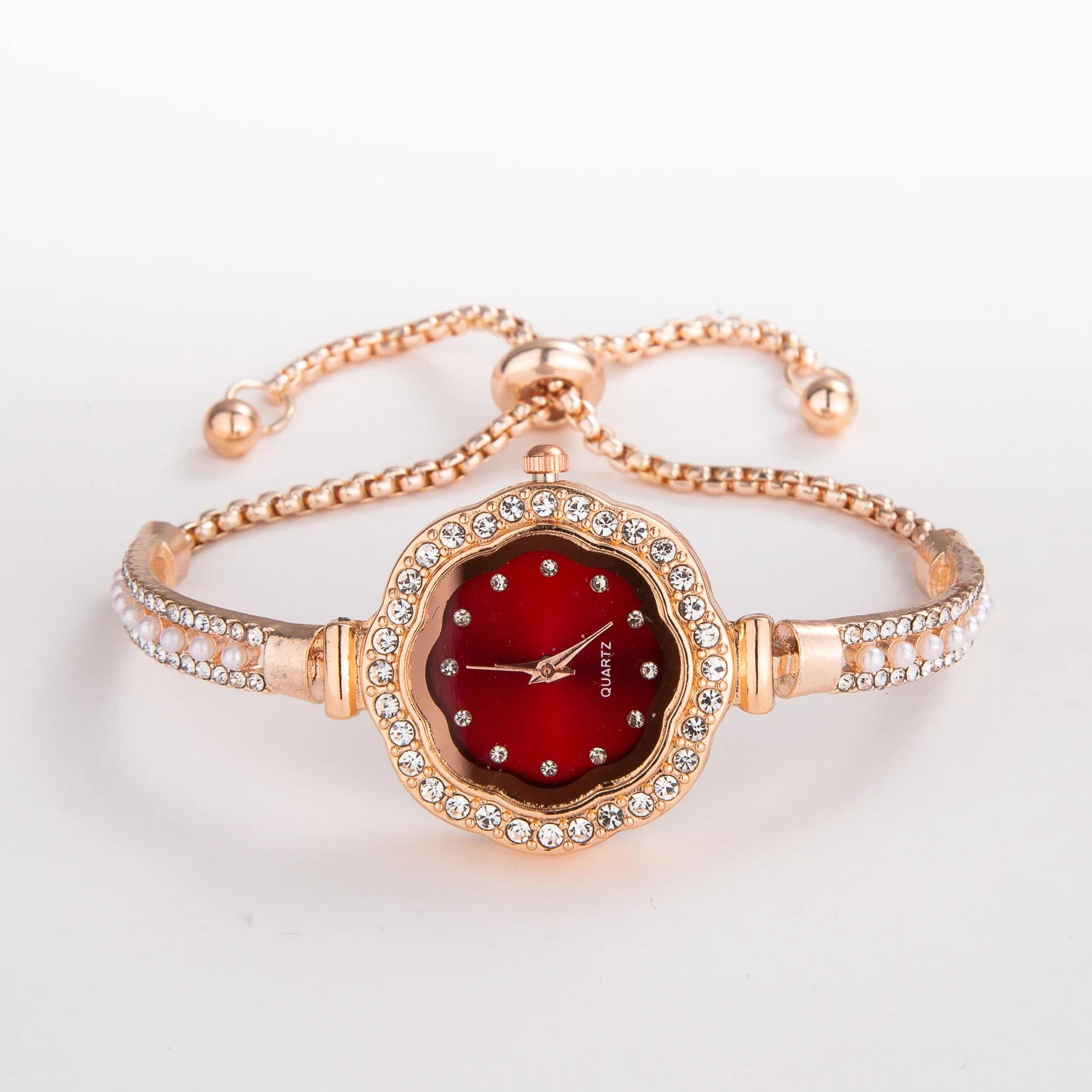 2023 Cute Flower Bracelet Watches for Women Diamond Crystal Watch Fashion Quartz Womans Wristwatches for Free Shiping