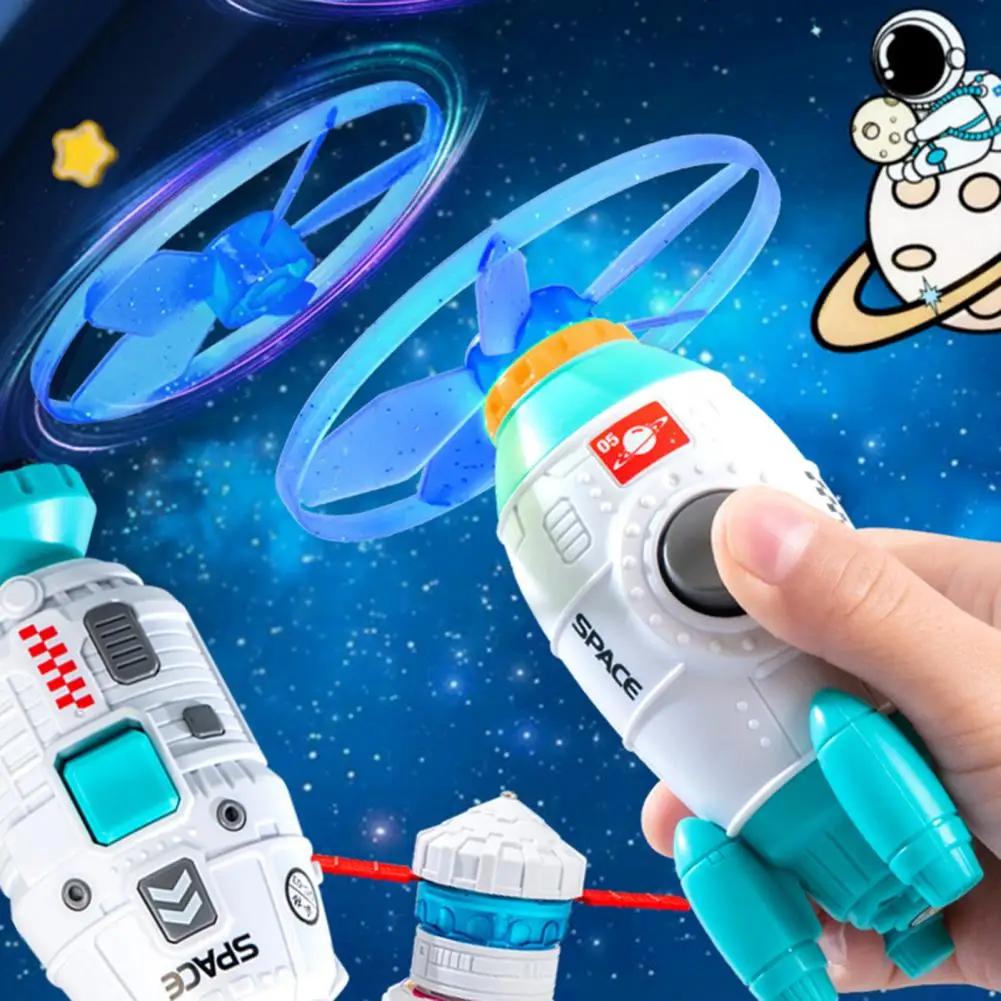 

1 Set Kid Spinning Toy Eye-catching Plastic Creative Shape Household Supplies Spinning Top Toy Flying Saucer Launcher