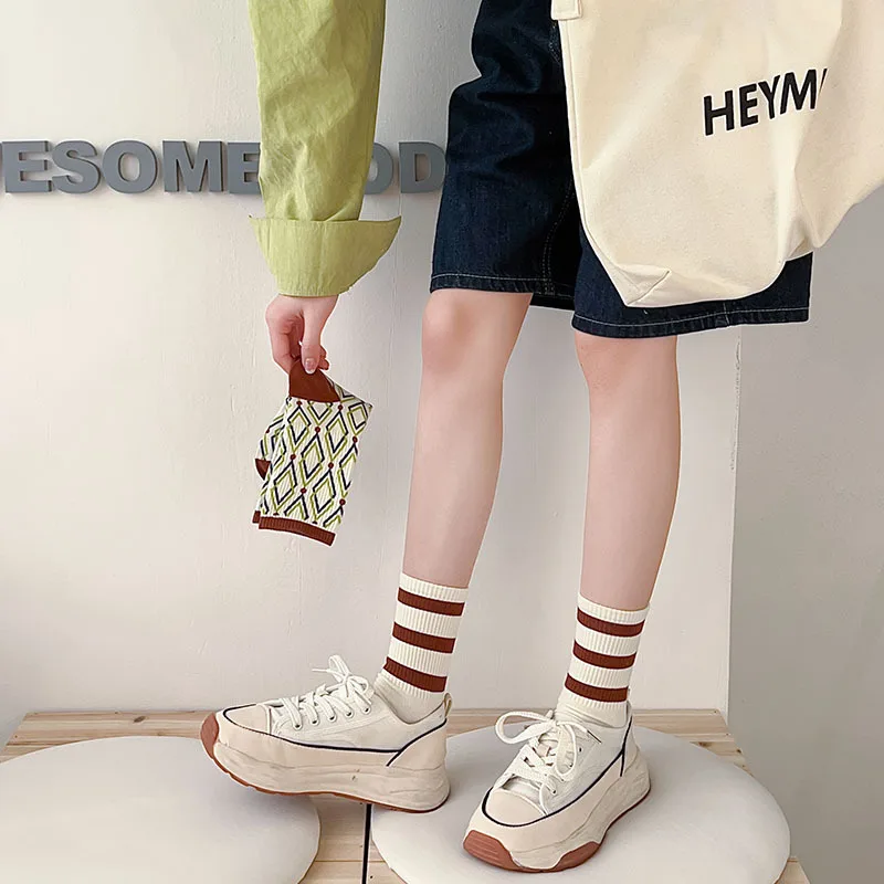 5 PCS Fashion New 2023 Spring Autumn Striped Geometric Pattern Socks For Women Simple Vintage Cotton Brown Sports Socks Set