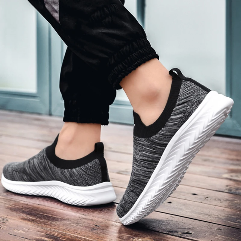 Light Sneakers for Men Solid Color Mesh Woven Breathable Vulcanized Shoes Decompression Comfort Slip-on Gymnasium Sports Shoe