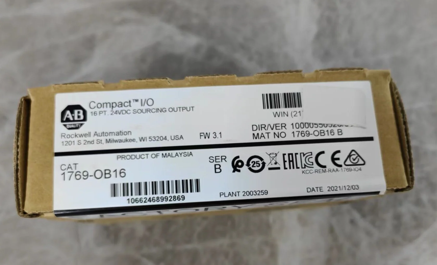 1 шт. новый AB 1769-OB16 1769OB16 B в коробке