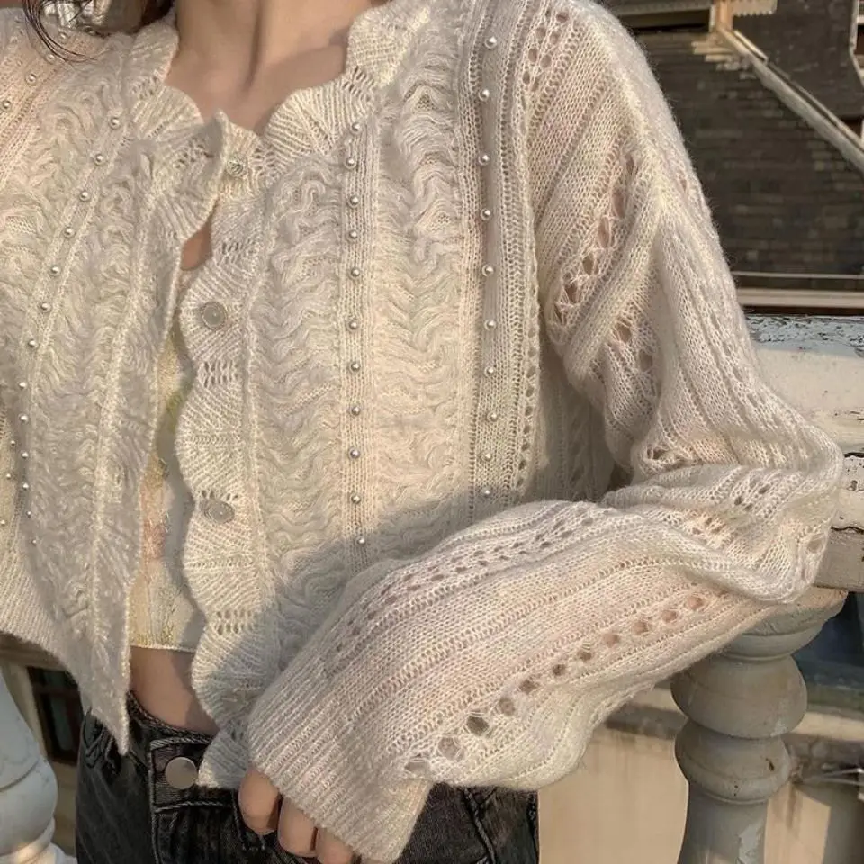 

Spring And Autumn New Vintage Beaded Petal Cutout Versatile Loose Fashion Short Top Women's Sunscreen Knitted Cardigan