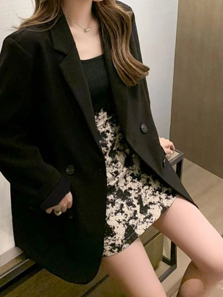 Рисунок 3 - Женский осенне-зимний Блейзер