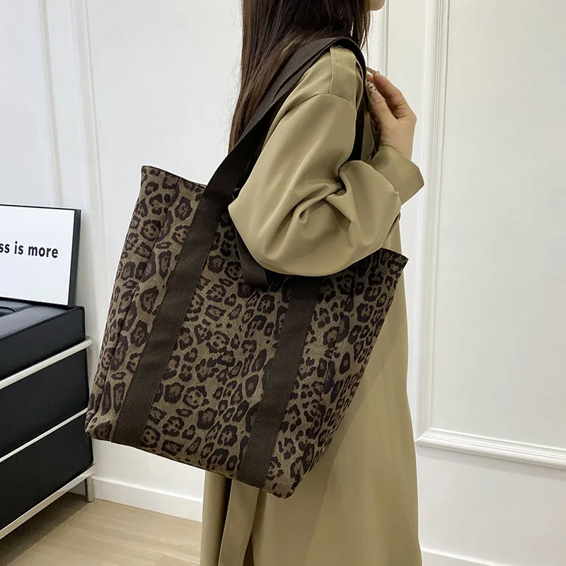 Сумка в стиле ретро с леопардовым принтом новинка 2024 высококачественная