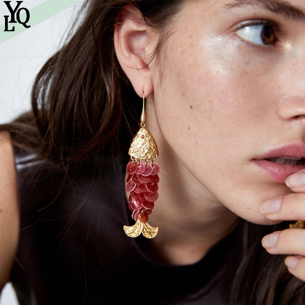 

Retro Handwoven Shell Shaped Fish Tassel Earrings for Woman