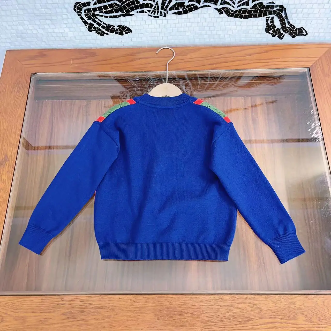 

Designer children's clothing 2022 fashion early autumn children's simple English style knitted button cardigan, fashion college