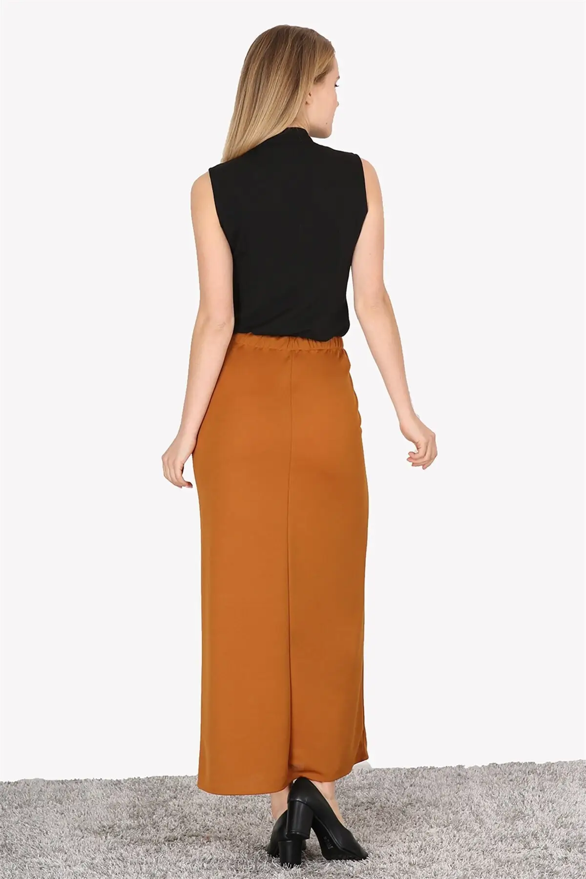 

Woman with Wheel Skirt Hijab Mira Women Muslim Clothing Skirt 2021 Fashion