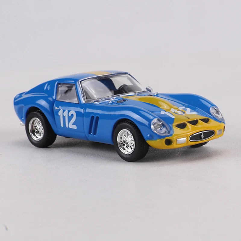 Фото Модель автомобиля Burago 1:64 Ferrari 250 GTO 1964 из сплава №3