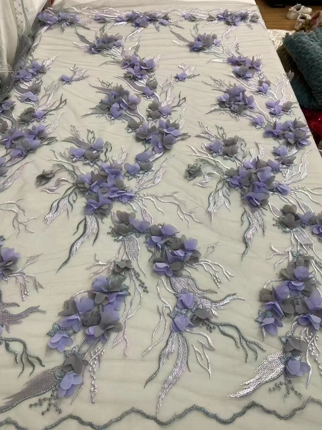 

2023 Latest Purple Luxury Sequins Crystal Bridal Beaded Lace Fabric High Quality African Nigerian 3D Lace Fabric