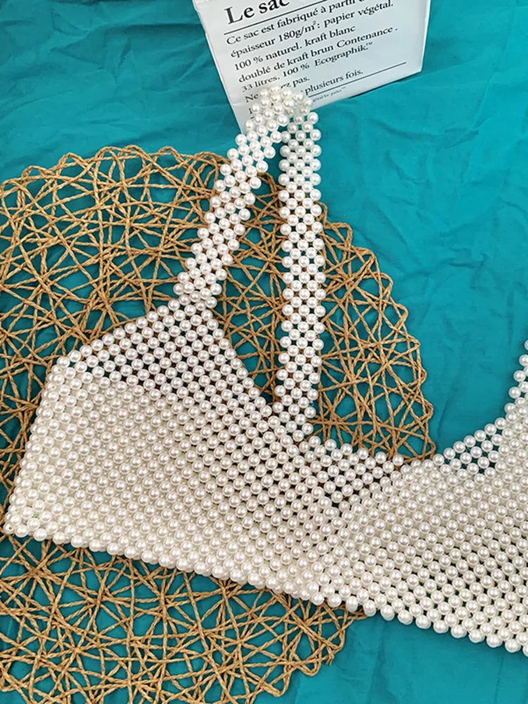 Женский жилет ручной работы |