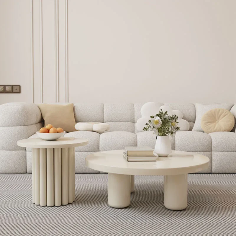 Дизайнерский журнальный столик на балконе минималистичный домашний небольшой