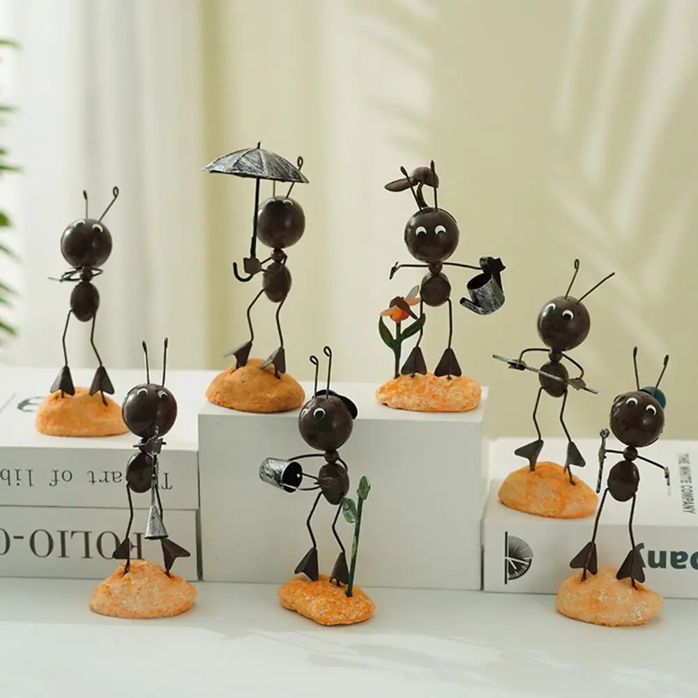 

Miniature Sculpture Delicate Beautiful Handmade Gifts Singing Ant Resin Figurine Iron Mini Reading Ant Decoration Home Decor