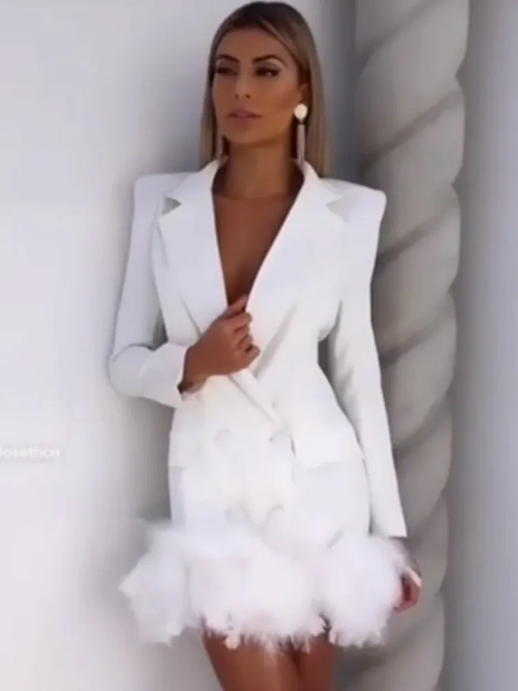 

Женское облегающее мини-платье с длинным рукавом и V-образным вырезом