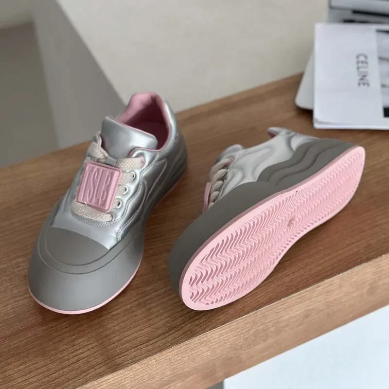 

Women's Shoes 2023 New Autumn Trend Thick Sole Sponge Cake Shoes Versatile Casual Board Shoes Cute Cute Comfortable Bread Shoes