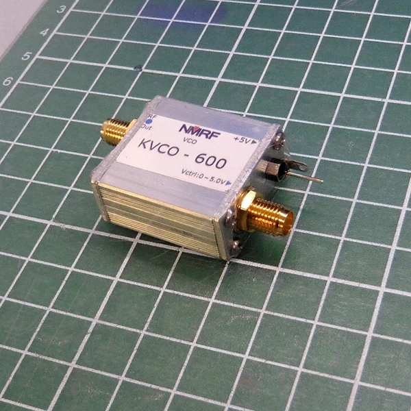 

550-750MHz RF microwave voltage controlled oscillator VCO, can be used for swept signal source, SMA interface