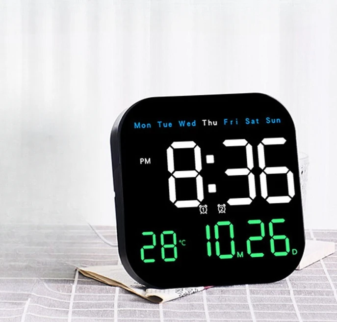 

Настенные цифровые часы с подсветкой