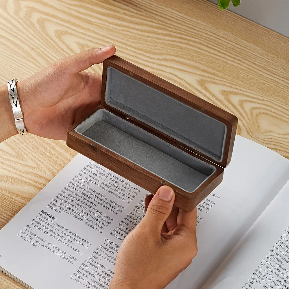 

Футляр для хранения из массива дерева для мужчин и женщин