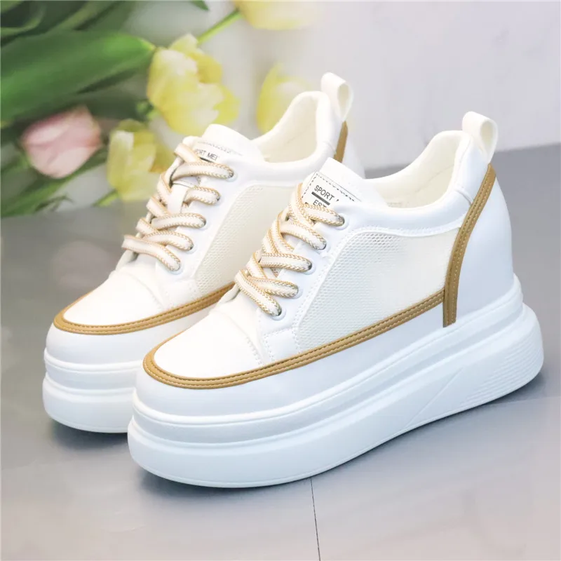 

Сетчатые кроссовки из натуральной кожи, на танкетке 10 см