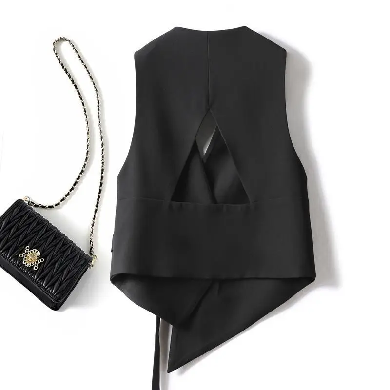 Необычный костюм жилет женский дизайн Sense черный маленький с короткой спинкой