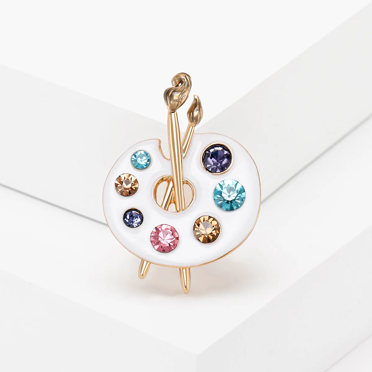 Эмалированные броши в виде букв дизайны ассортименте